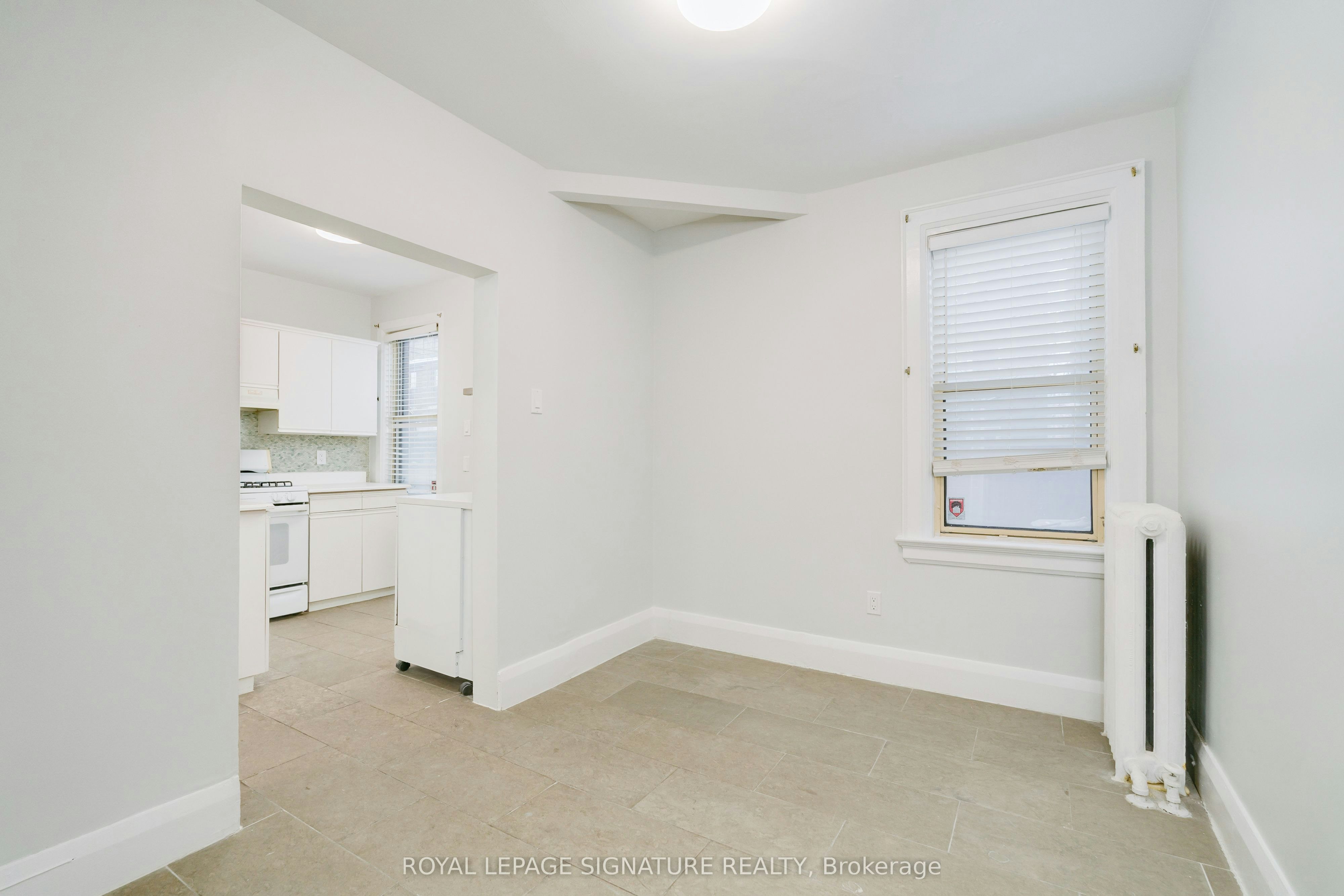 Unit 2-27 Hillsboro Avenue, Toronto, ON, M5R 1S6 - 4