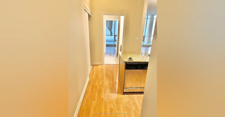 204-761 Bay Street, Toronto, ON, M5G 2R2 - 7