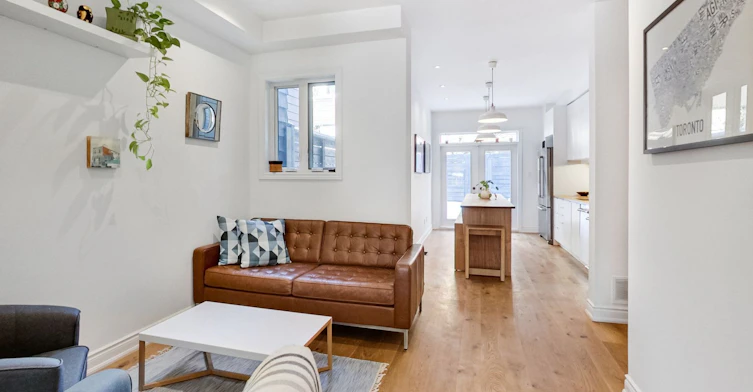 Main & Lower-141 Claremont Street E, Toronto, ON, M6J 2M7 - 3