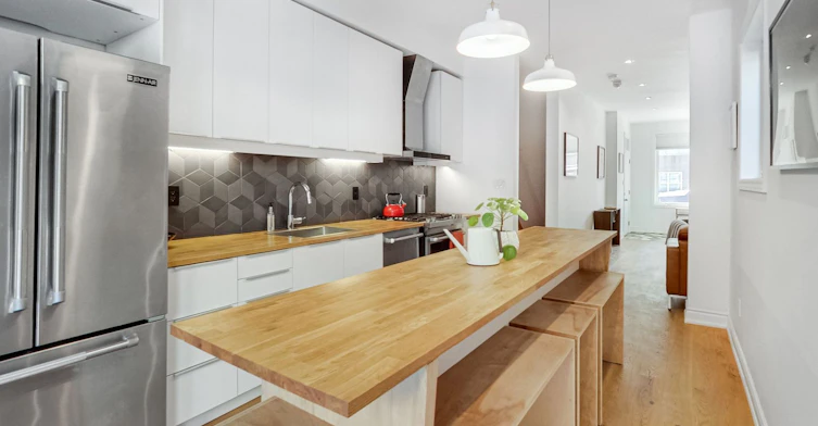 Main & Lower-141 Claremont Street E, Toronto, ON, M6J 2M7 - 4
