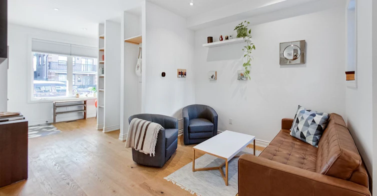 Main & Lower-141 Claremont Street E, Toronto, ON, M6J 2M7 - 7