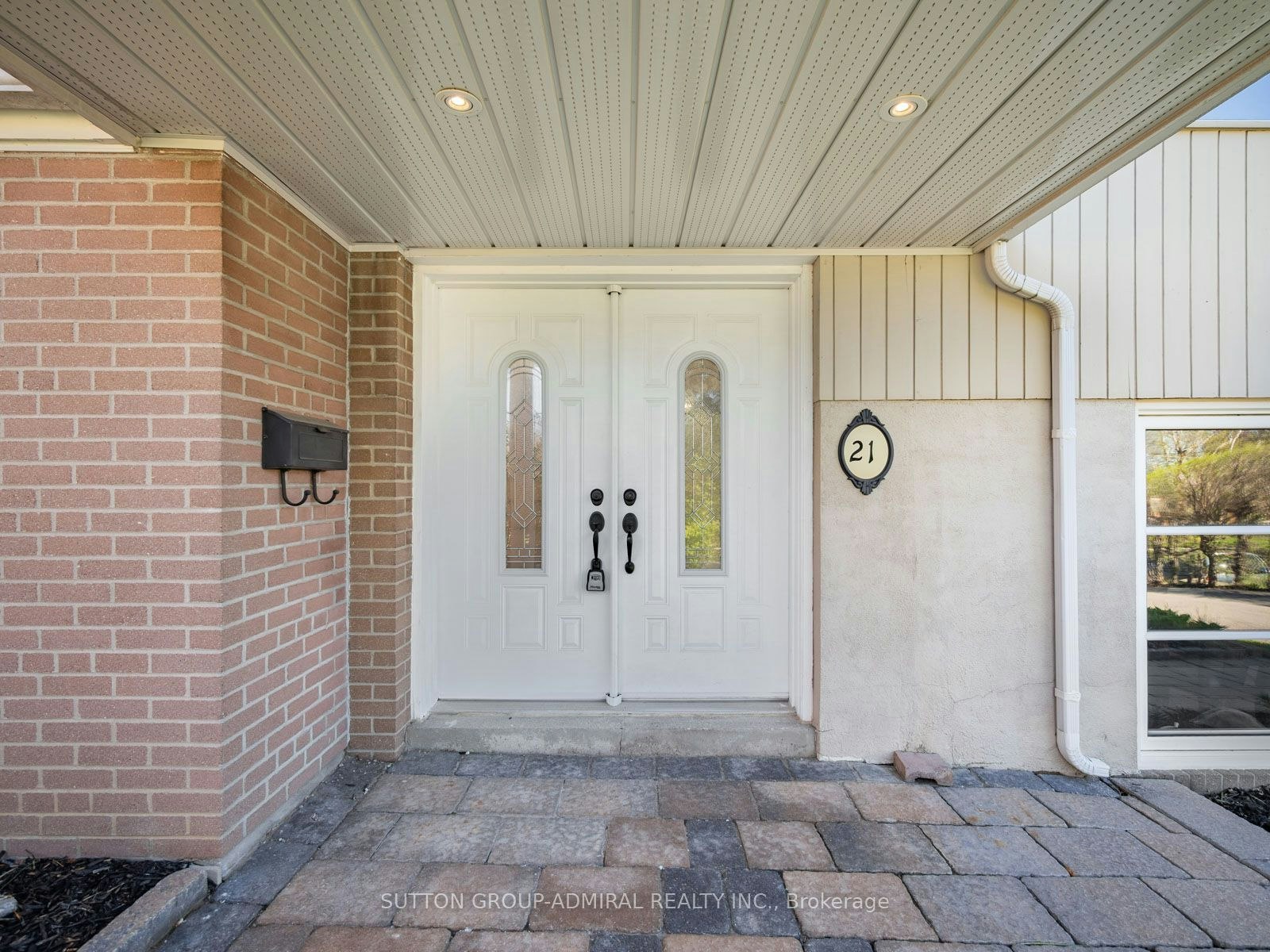 21 Rialto Drive, Toronto, ON, M3A 2N7 - 2
