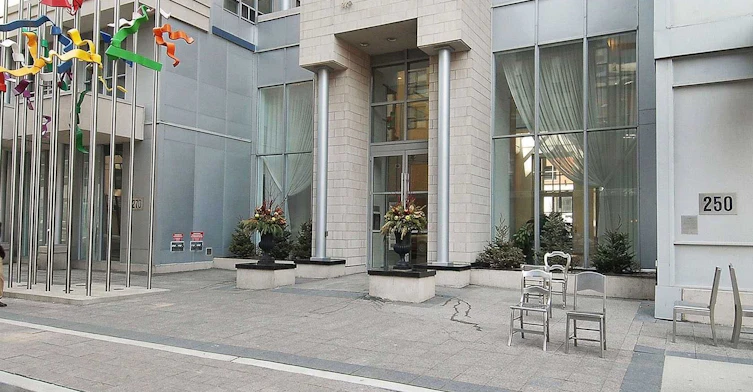 1435-250 Wellington Street W, Toronto, ON, M5V 3P6 - 5