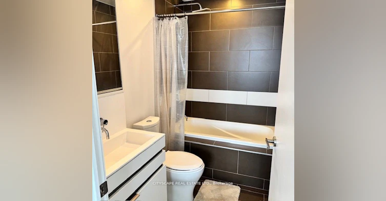 4402-197 Yonge Street, Toronto, ON, M5B 0C1 - 9