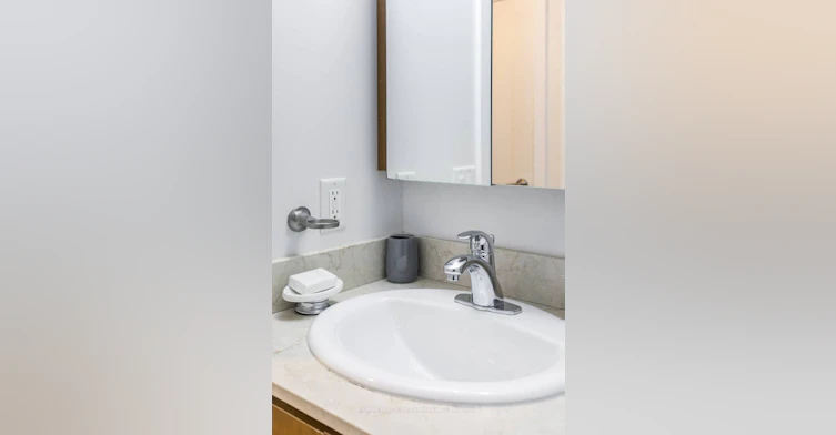 1109-20 Blue Jays Way, Toronto, ON, M5V 3W6 - 19