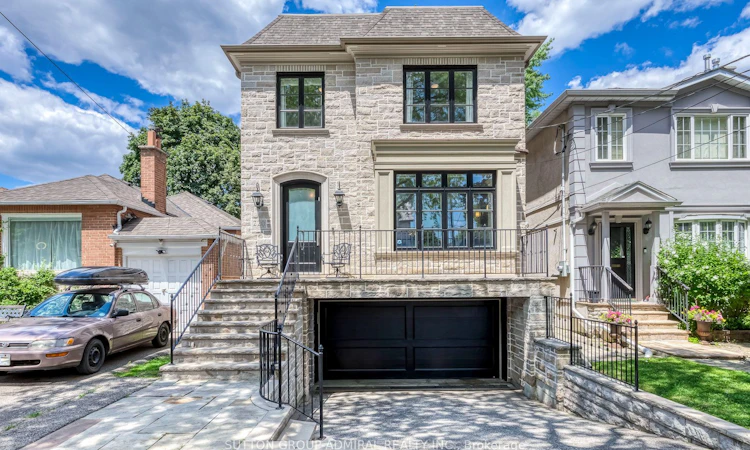 220 Joicey Boulevard