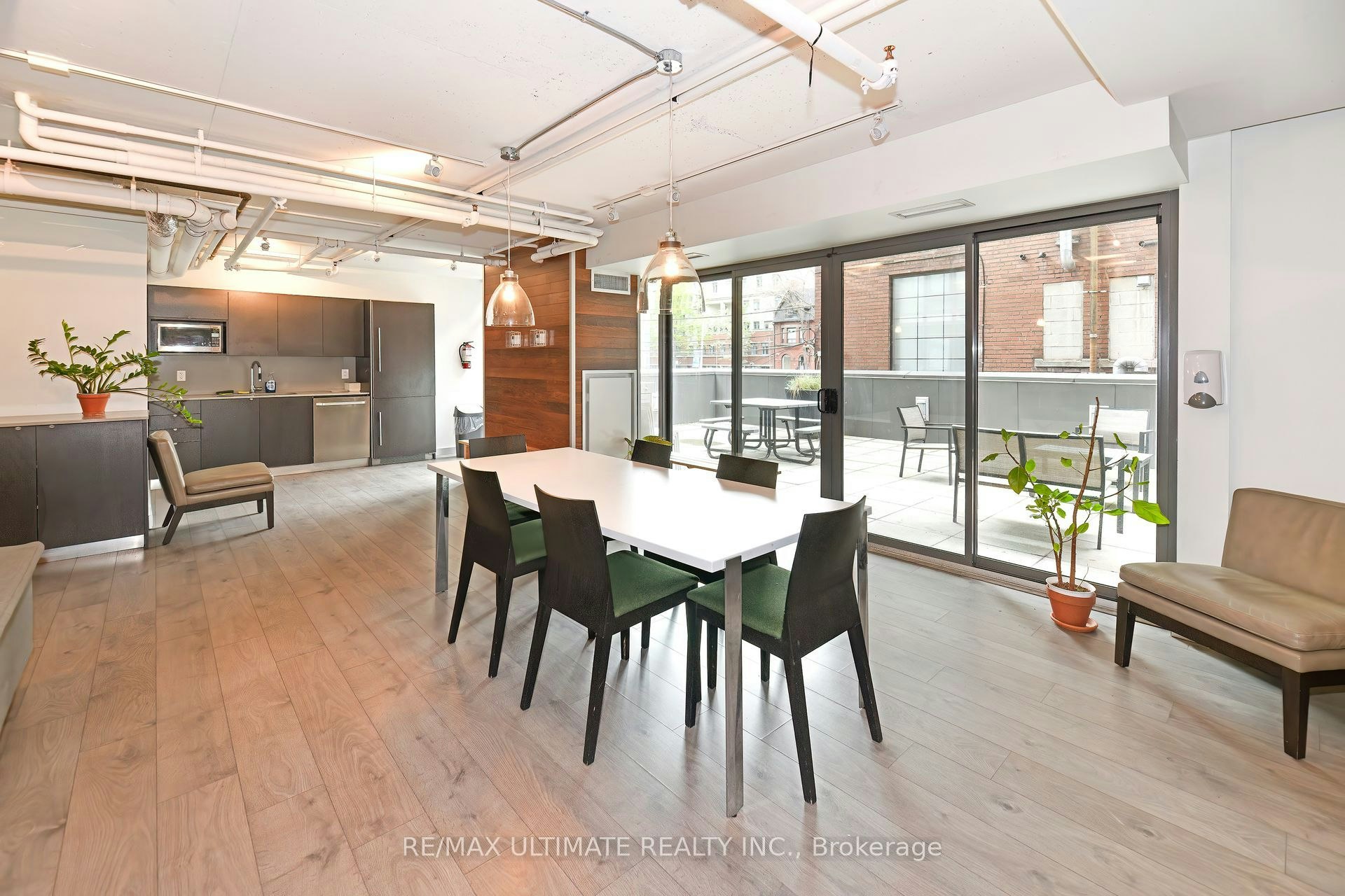 701-32 Camden Street, Toronto, ON, M5V 0G4 - 17