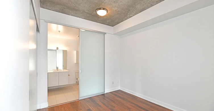 701-32 Camden Street, Toronto, ON, M5V 0G4 - 11