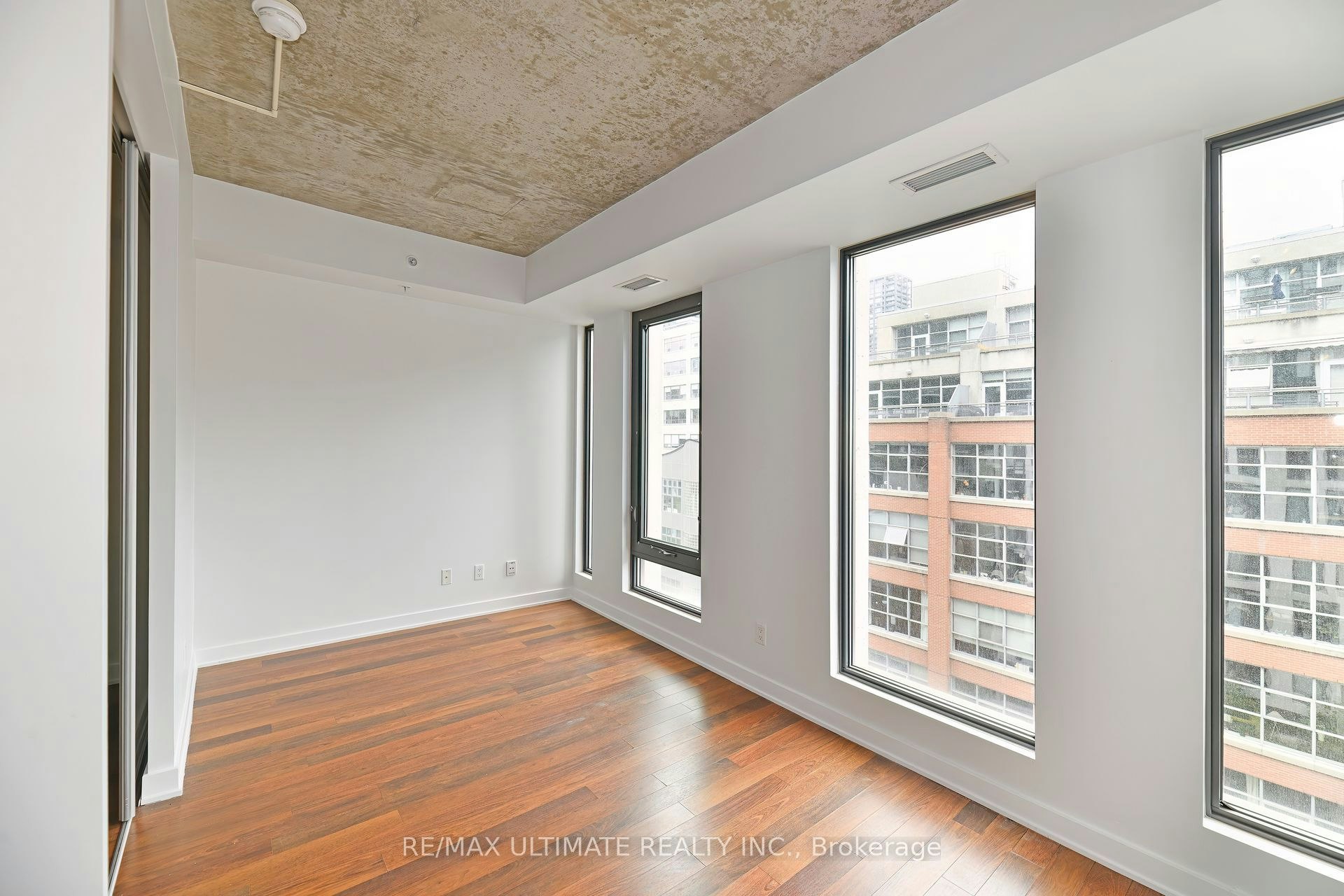 701-32 Camden Street, Toronto, ON, M5V 0G4 - 7