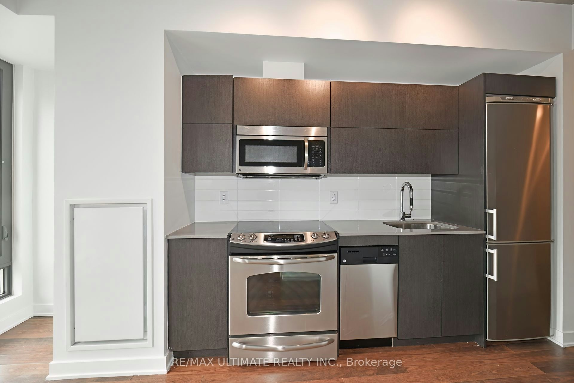 701-32 Camden Street, Toronto, ON, M5V 0G4 - 4