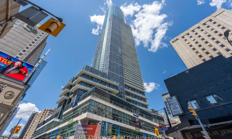 5614-386 Yonge Street
