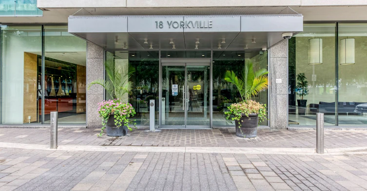 3204-18 Yorkville Avenue, Toronto, ON, M4W 1L4 - 2