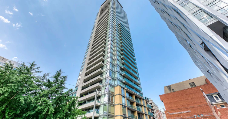 3204-18 Yorkville Avenue, Toronto, ON, M4W 1L4