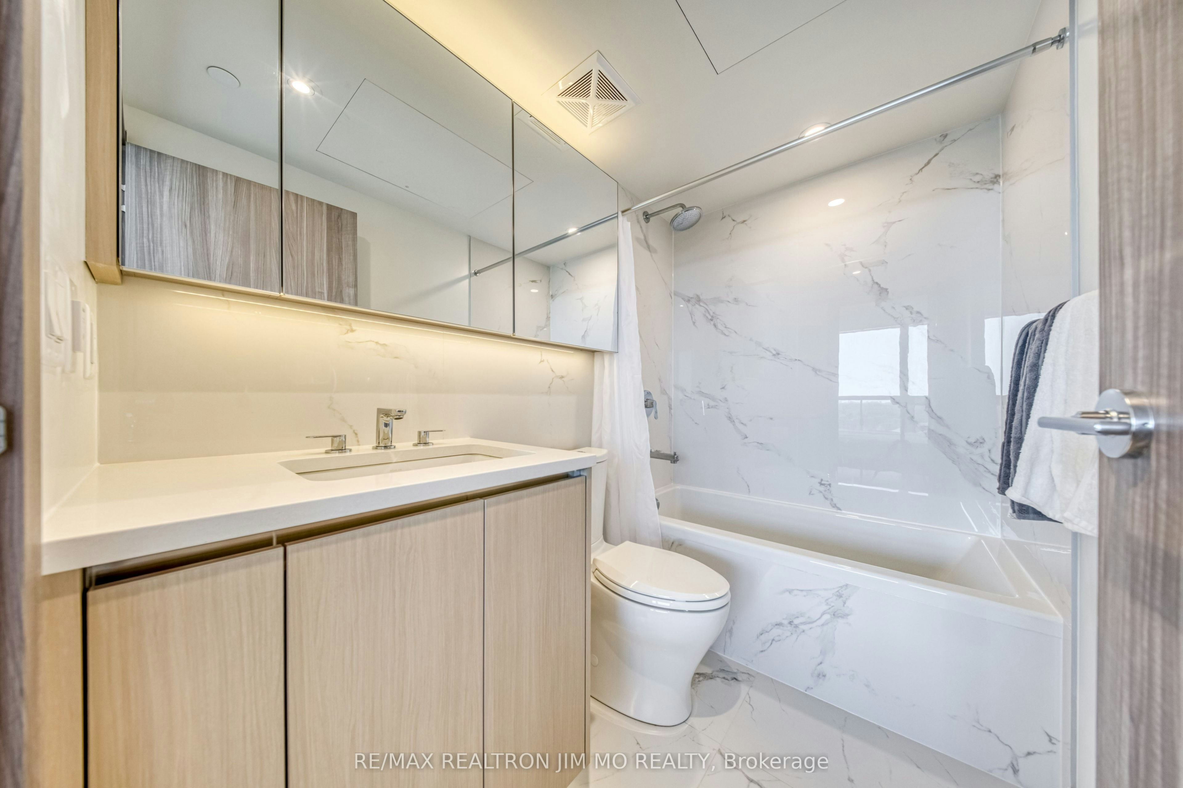 2002-25 Mcmahon Drive, Toronto, ON, M2K 0J2 - 22