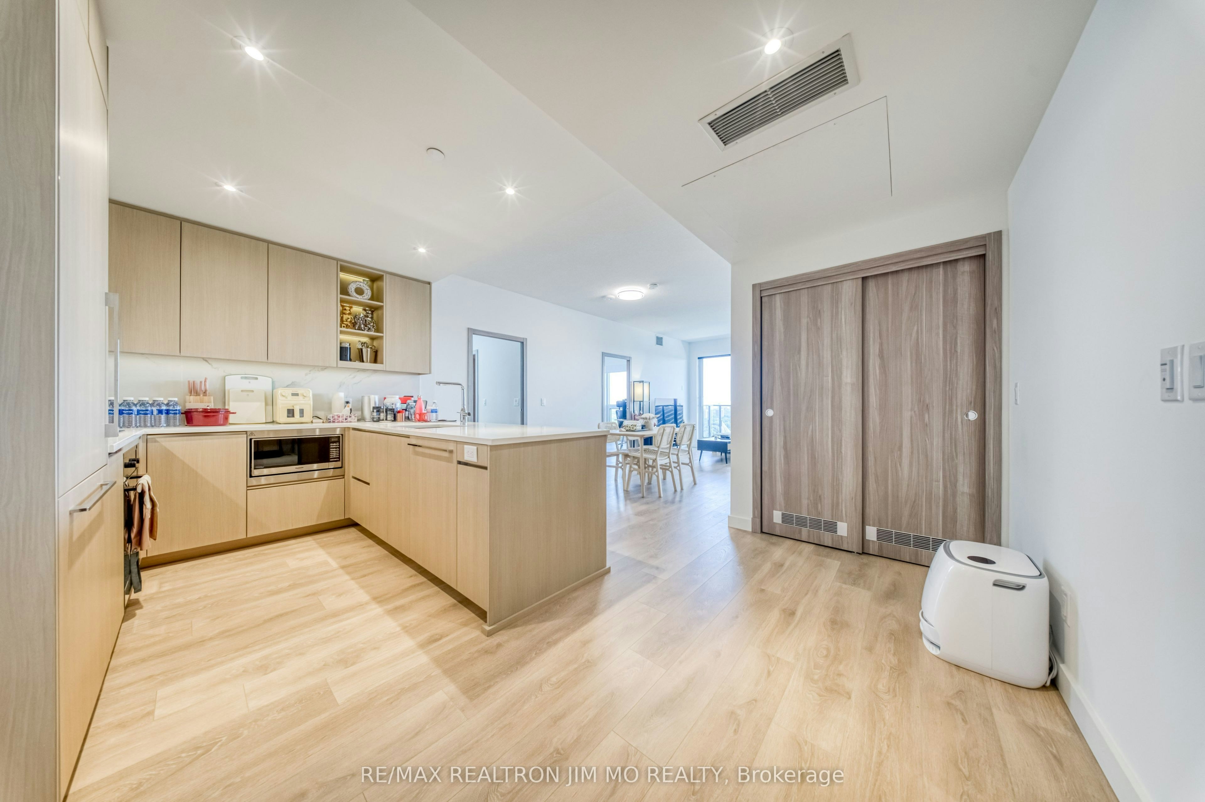 2002-25 Mcmahon Drive, Toronto, ON, M2K 0J2 - 3