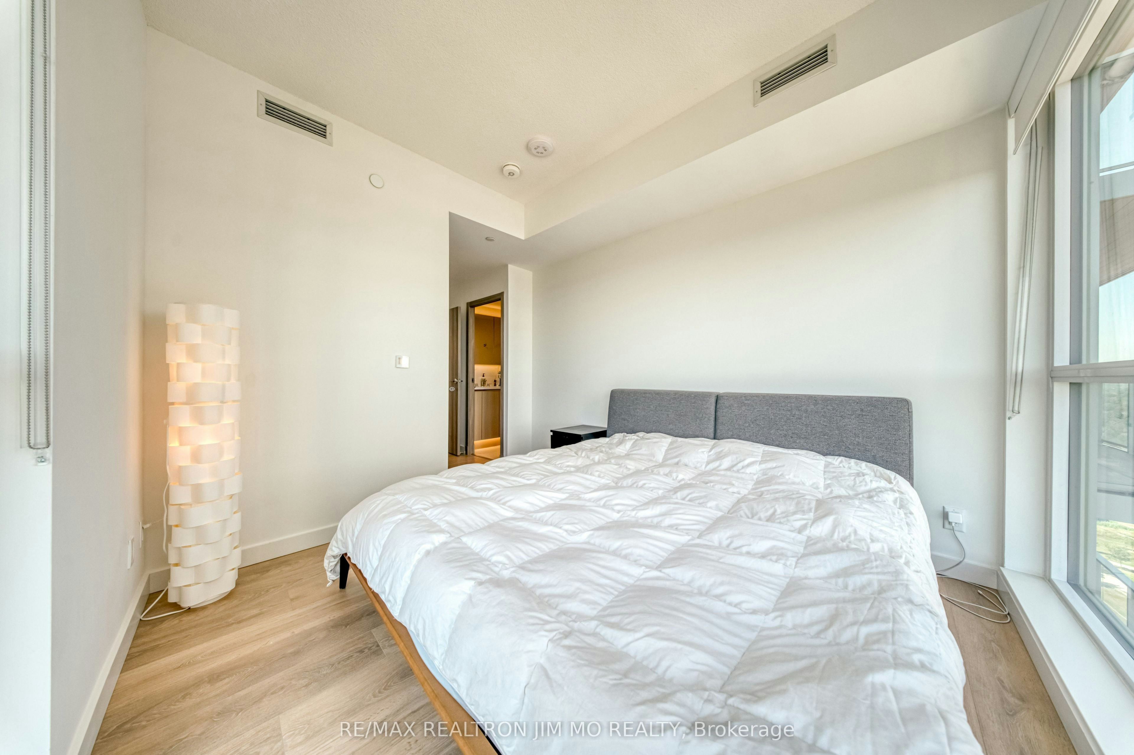 2002-25 Mcmahon Drive, Toronto, ON, M2K 0J2 - 17