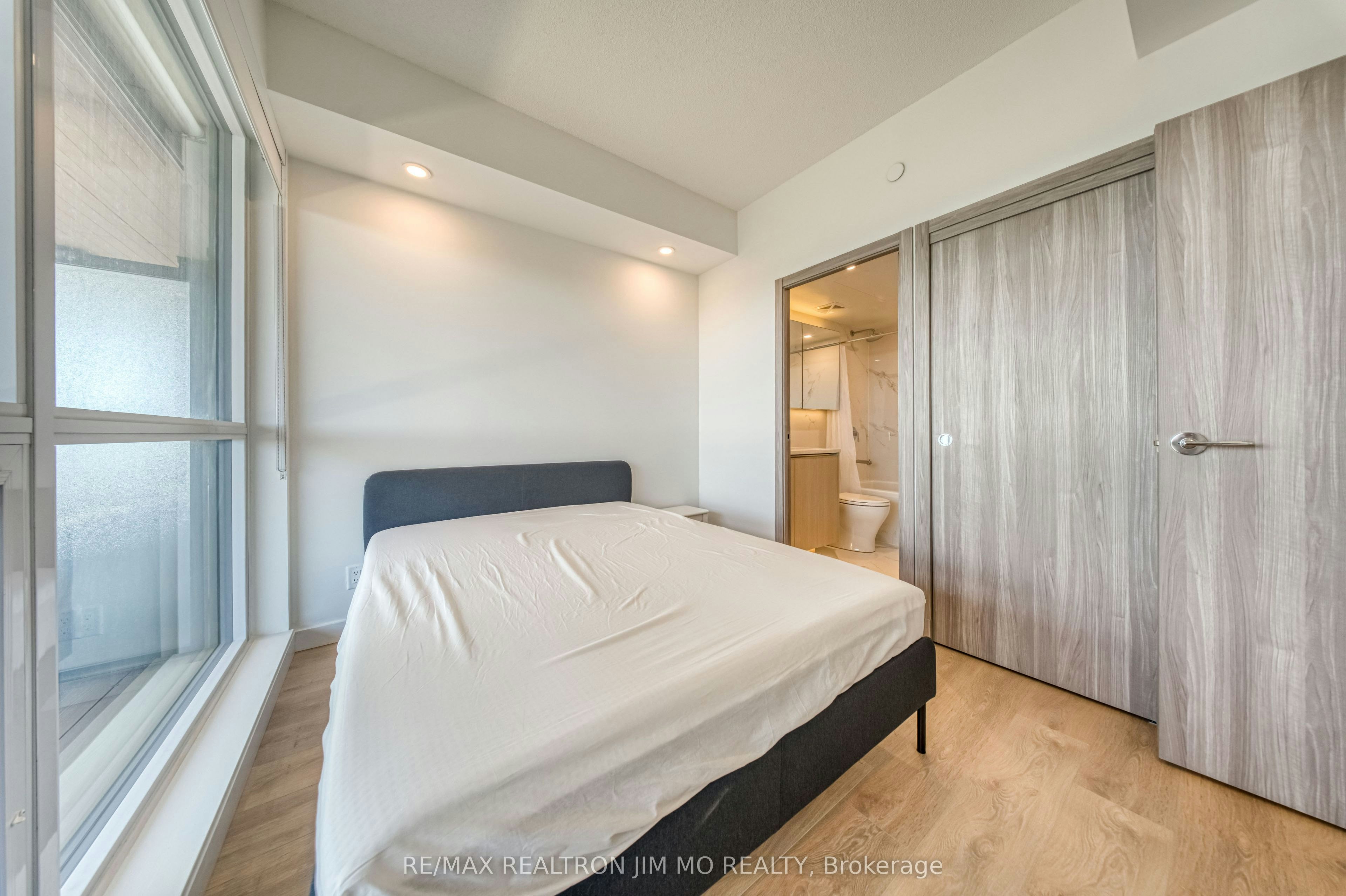 2002-25 Mcmahon Drive, Toronto, ON, M2K 0J2 - 20