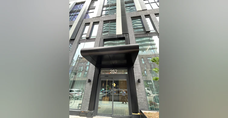 2501-252 Church St Street, Toronto, ON, M5B 0E6 - 2
