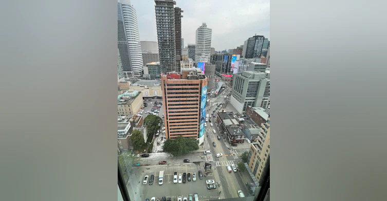 2501-252 Church St Street, Toronto, ON, M5B 0E6 - 9