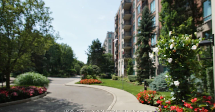 115-28 William Carson Crescent, Toronto, ON, M2P 2H1