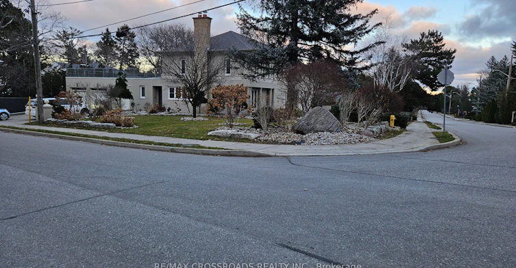 200 The Bridle Path, Toronto, ON, M3C 2P5 - 2