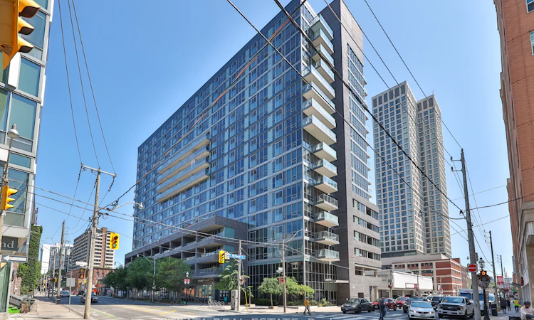 615-320 Richmond Street E