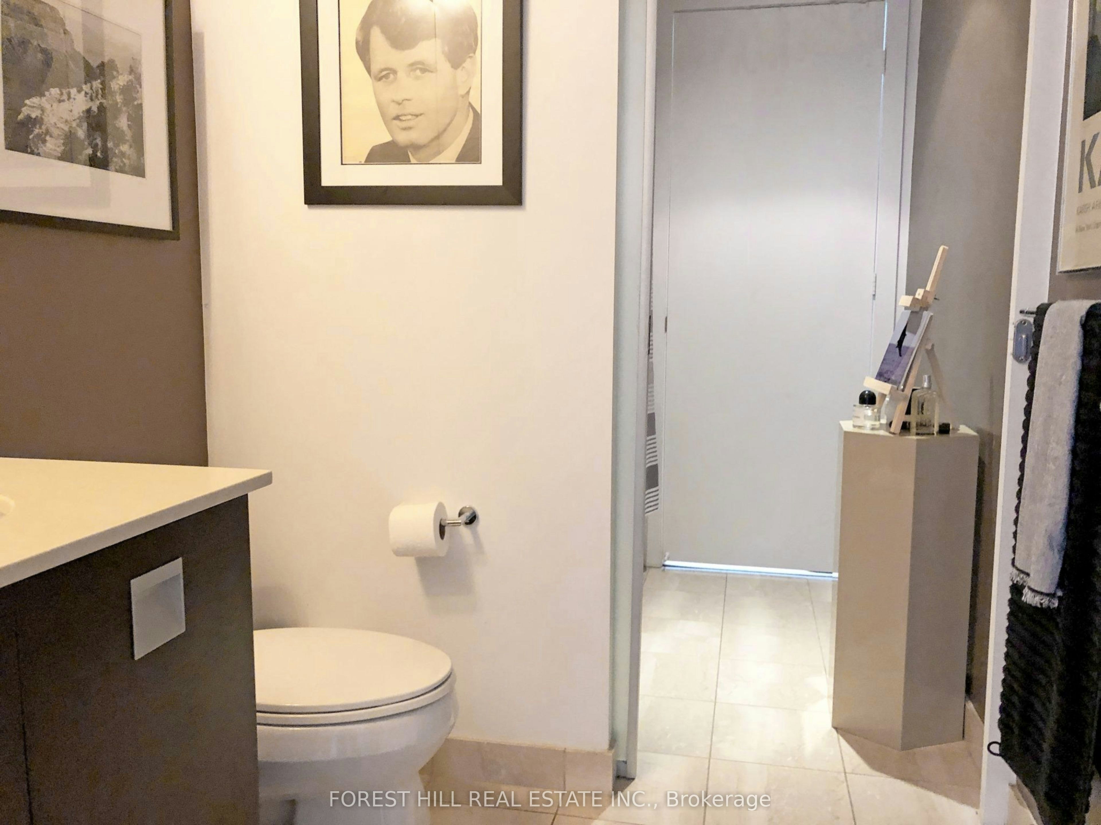 2511-33 Charles Street E, Toronto, ON, M4Y 1R9 - 10