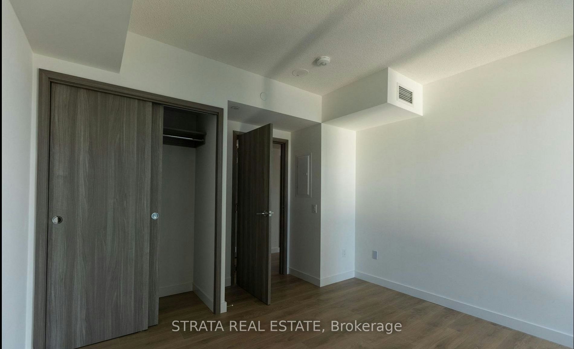 5705-3 Concord Cityplace Way, Toronto, ON, M5V 0X4 - 18