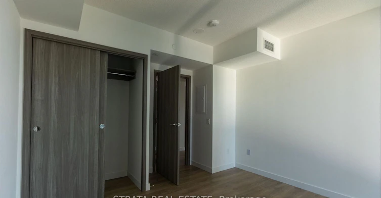 5705-3 Concord Cityplace Way, Toronto, ON, M5V 0X4 - 18