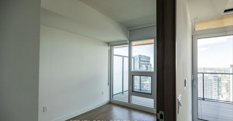 5705-3 Concord Cityplace Way, Toronto, ON, M5V 0X4 - 7