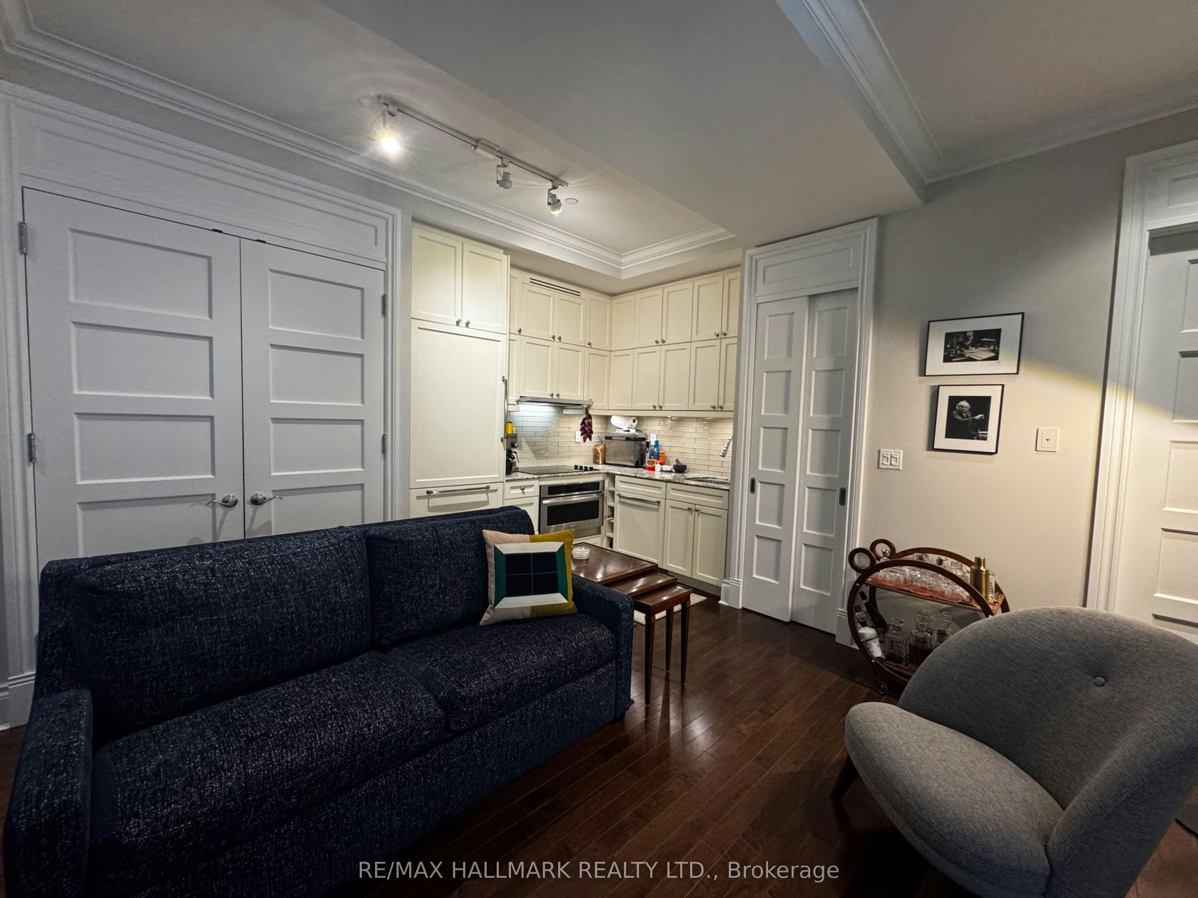 513-22 Leader Lane, Toronto, ON, M5E 0B2 - 16