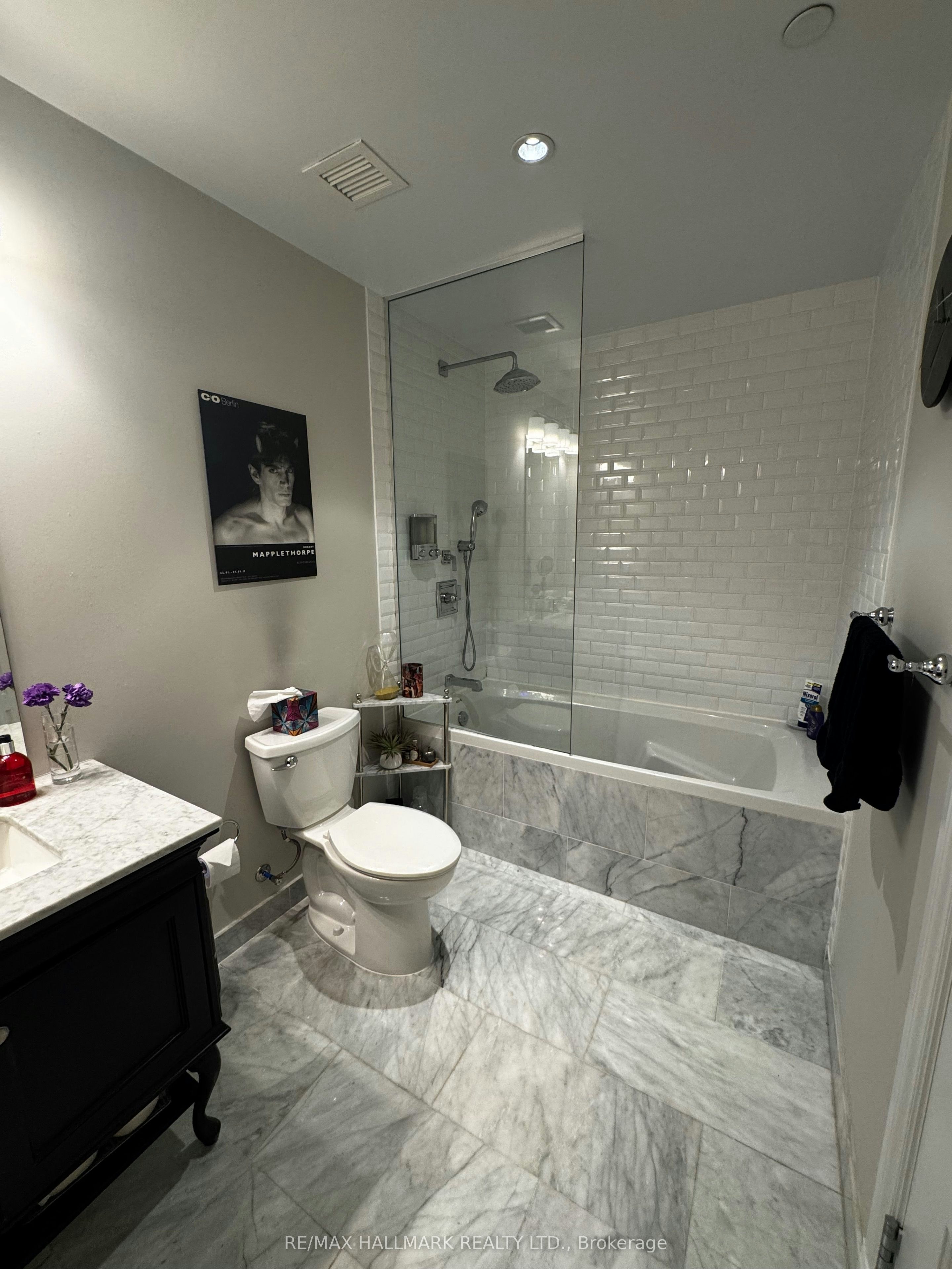 513-22 Leader Lane, Toronto, ON, M5E 0B2 - 20