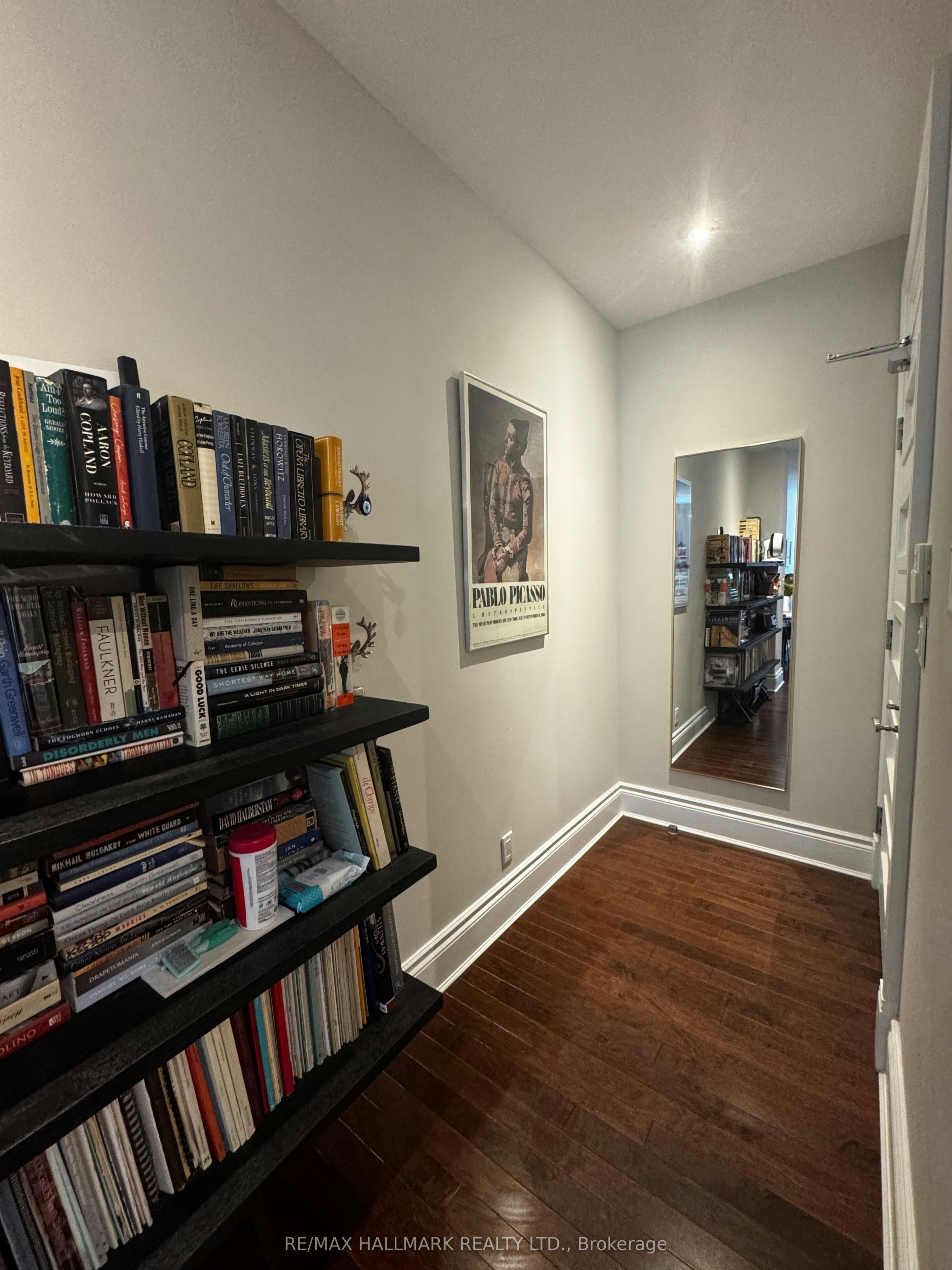 513-22 Leader Lane, Toronto, ON, M5E 0B2 - 6
