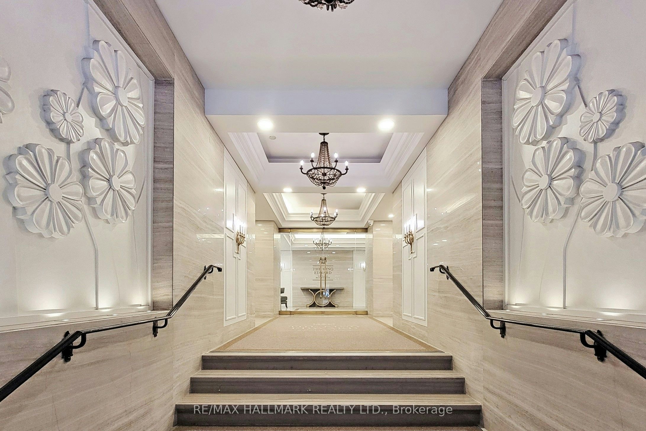 513-22 Leader Lane, Toronto, ON, M5E 0B2 - 3