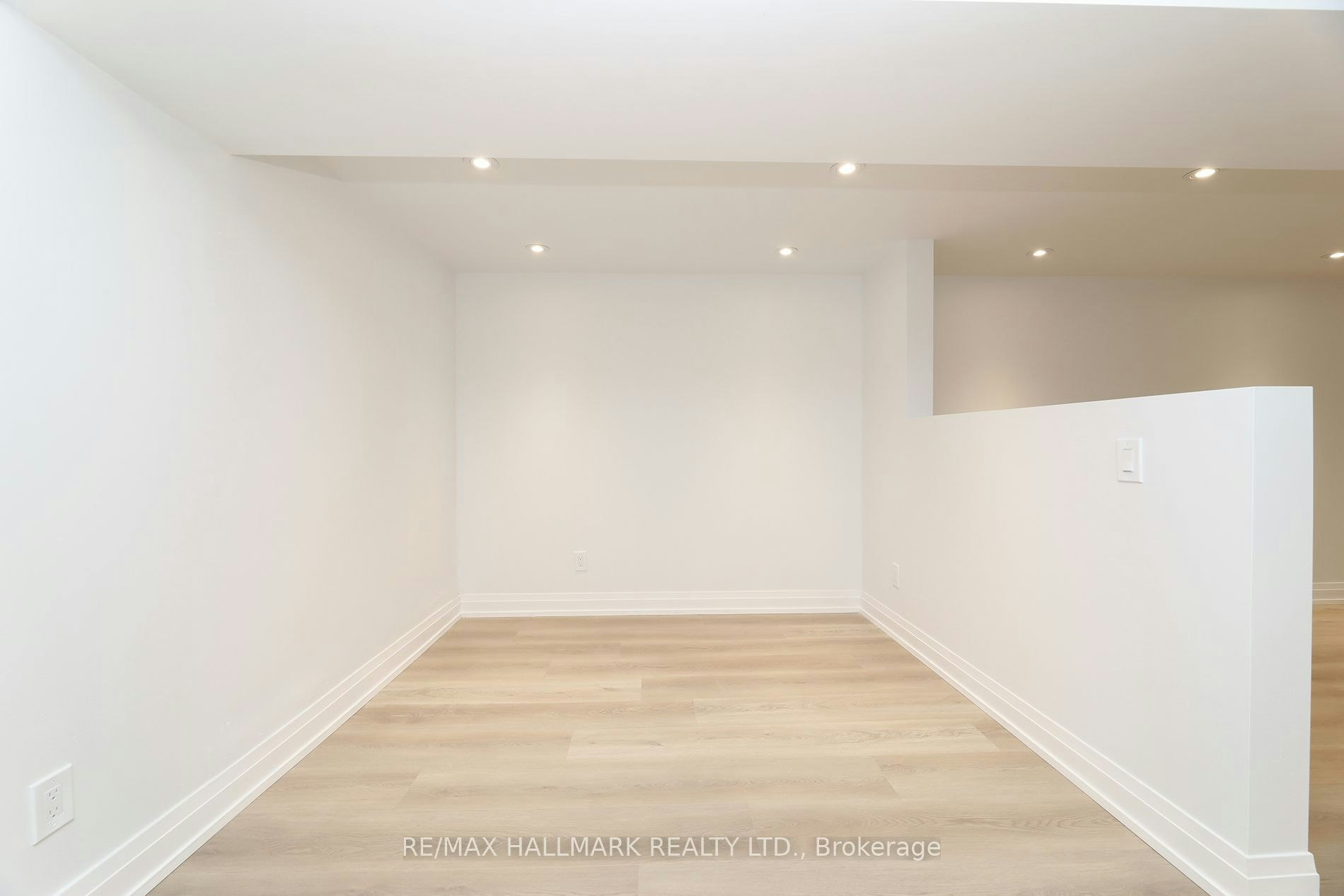 38 Halton Street, Toronto, ON, M6J 1R3 - 11