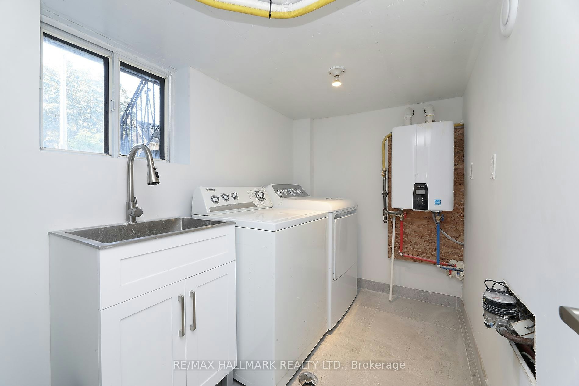 38 Halton Street, Toronto, ON, M6J 1R3 - 17