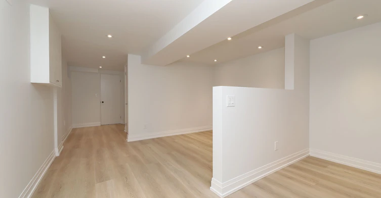 38 Halton Street, Toronto, ON, M6J 1R3 - 8