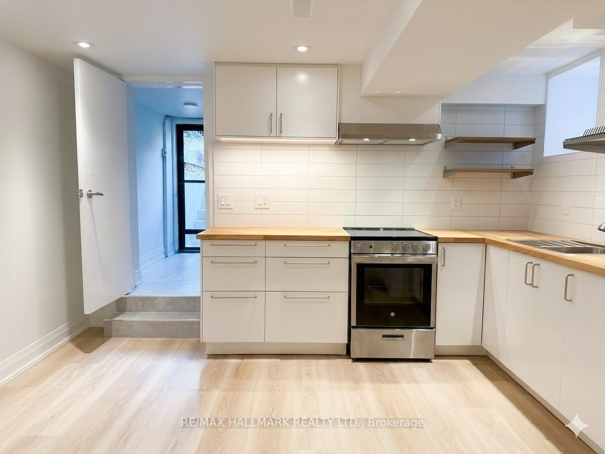 38 Halton Street, Toronto, ON, M6J 1R3 - 2