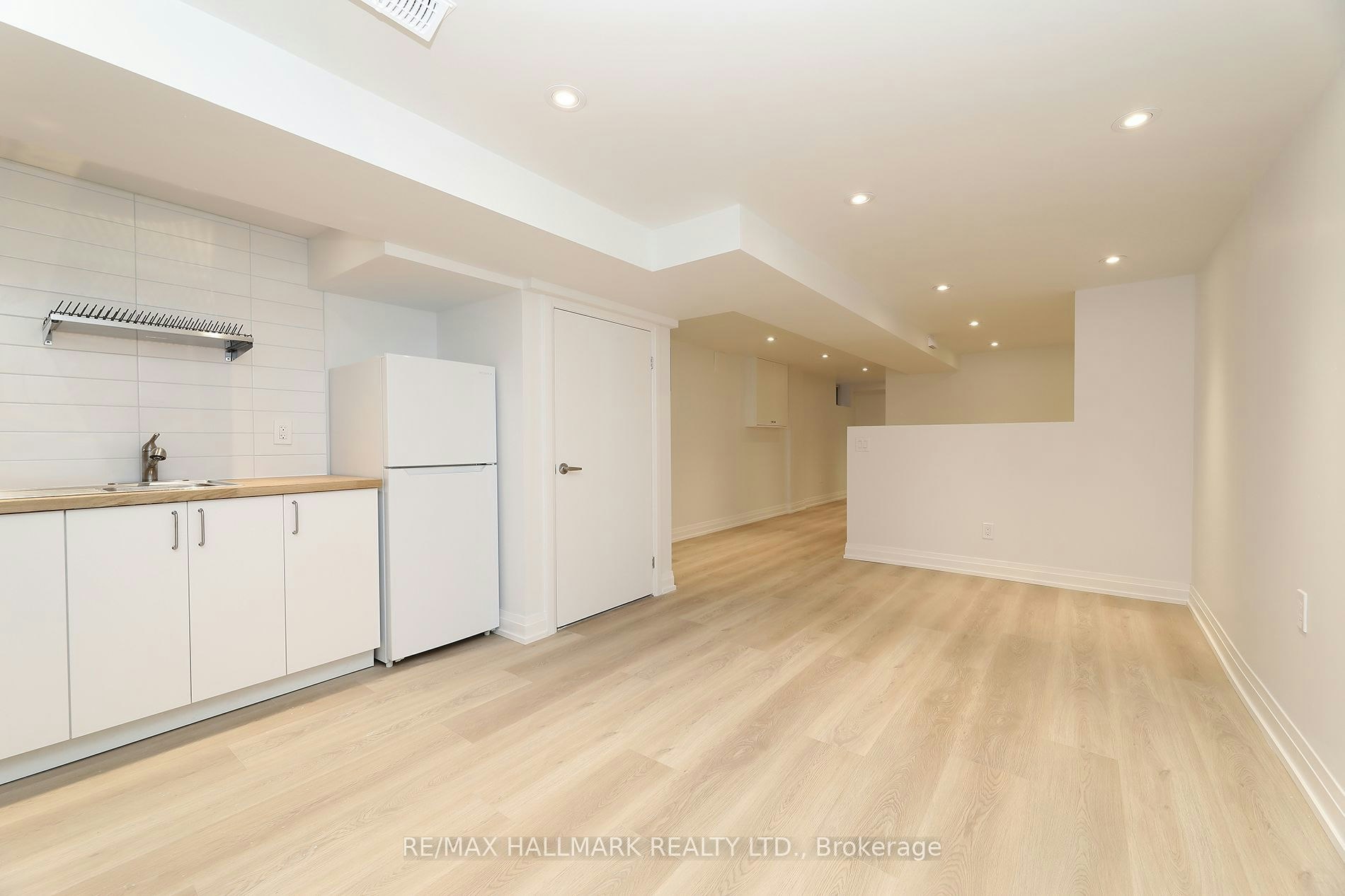 38 Halton Street, Toronto, ON, M6J 1R3 - 6