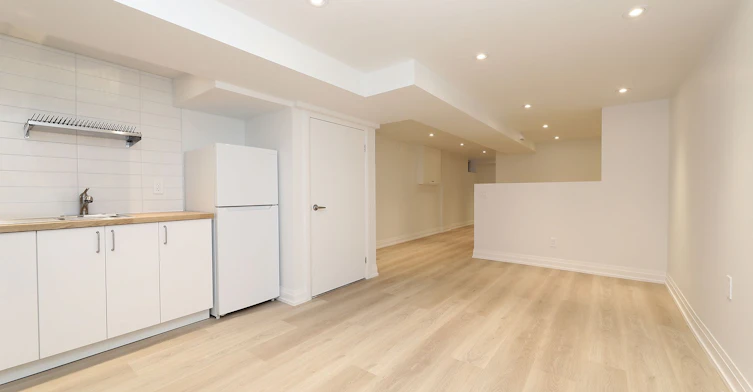 38 Halton Street, Toronto, ON, M6J 1R3 - 6
