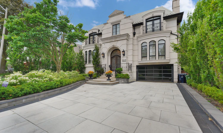 64 Yorkminster Road