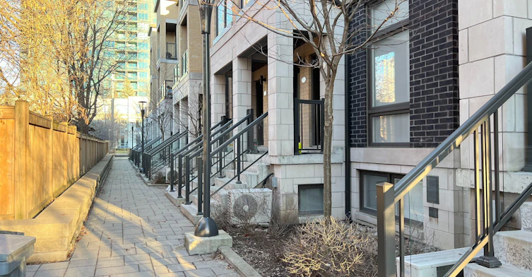 93-23 Eldora Avenue, Toronto, ON, M2M 1R3 - 8