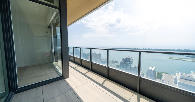 5606-1 Concord Cityplace Way, Toronto, ON, M5V 0X3 - 16