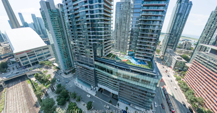 5606-1 Concord Cityplace Way, Toronto, ON, M5V 0X3 - 46