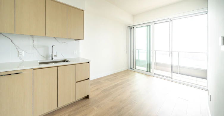 5606-1 Concord Cityplace Way, Toronto, ON, M5V 0X3 - 4