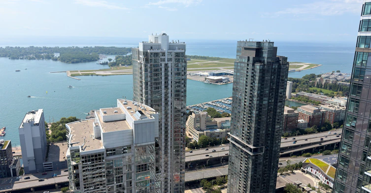 5606-1 Concord Cityplace Way, Toronto, ON, M5V 0X3 - 23