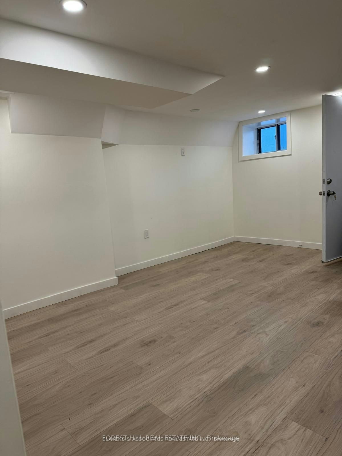 Bsmt-1222 Shaw Street, Toronto, ON, M6G 3N6 - 11