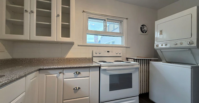 B-42 Glencairn Avenue, Toronto, ON, M4R 1M5 - 13