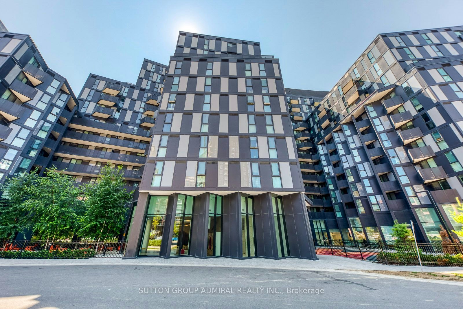 423-30 Tretti Way, Toronto, ON, M3H 0E3