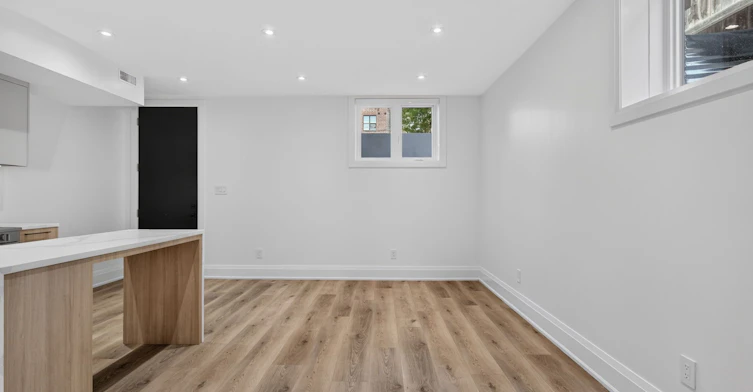 Unit 5-28 Norcross Road, Toronto, ON, M3H 2R4 - 8